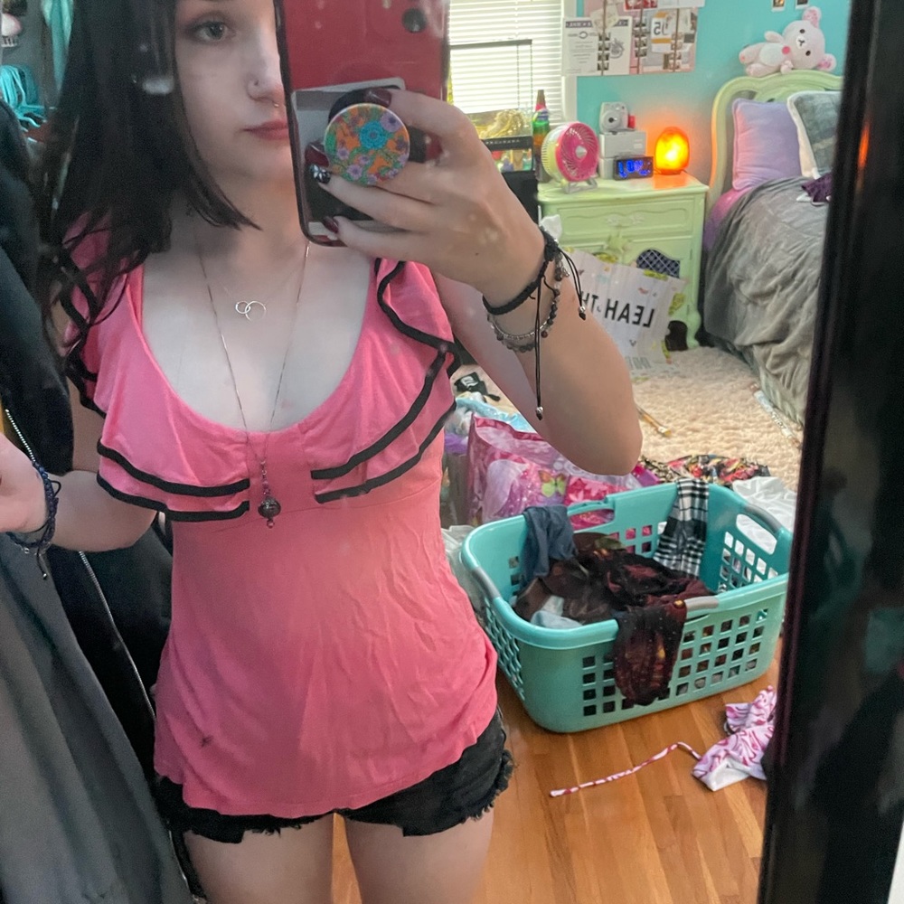 H&M pink and black camisoul tank top